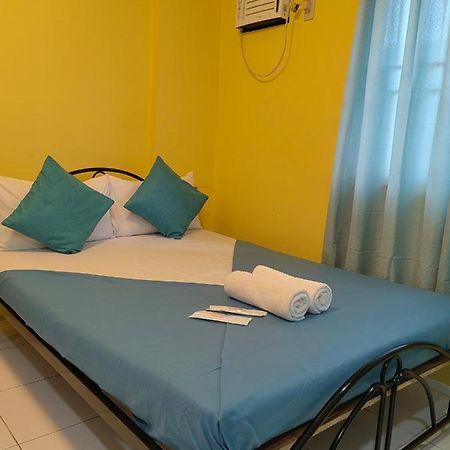 Yellowpad Hotel Davao Bagian luar foto